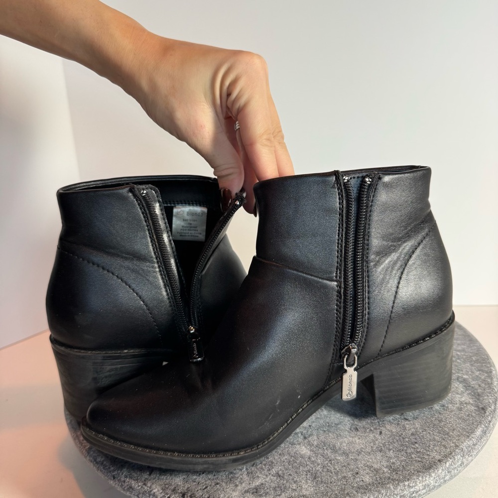 Blondo Black Leather Pointed Toe Heeled Boots 7 - Picture 7 of 13